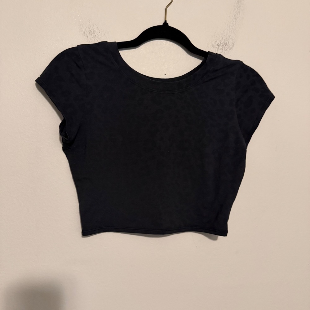 Bombshell Sportswear Black Leopard Print Cropped Baby Tee Workout Top S active